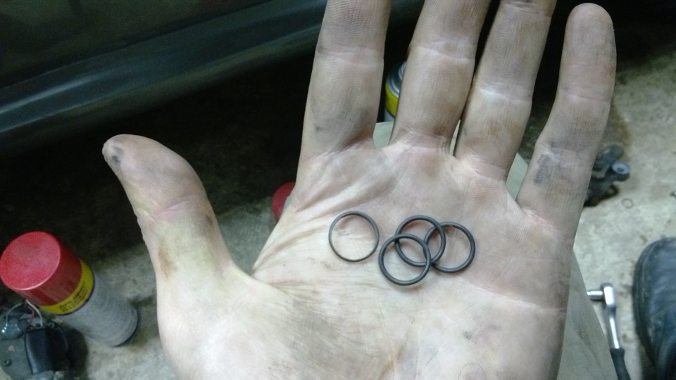 тут одна старая для сравнения — Peugeot 607