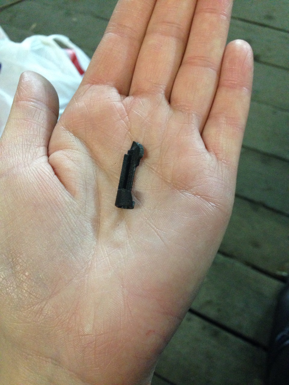 Сломался лючок бензобака — Volkswagen Passat B6, 2 л, 2007 года ...