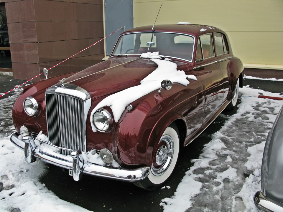 Автомобили 40