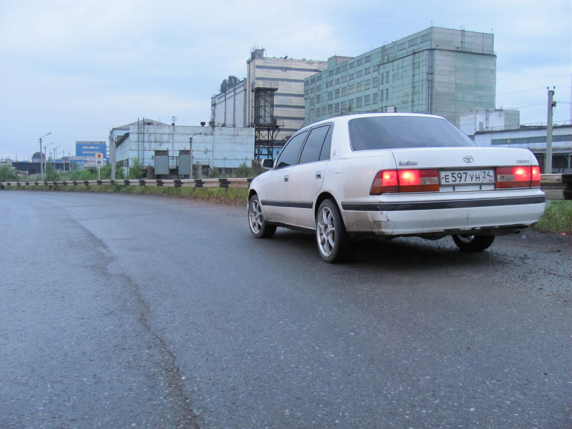     Toyota Crown 20 1996