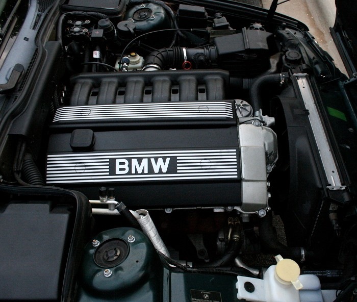 Момент м 50. Мотор BMW m50b25. BMW e34 m50b25. BMW m50 b40. BMW e34 m50 мотор.