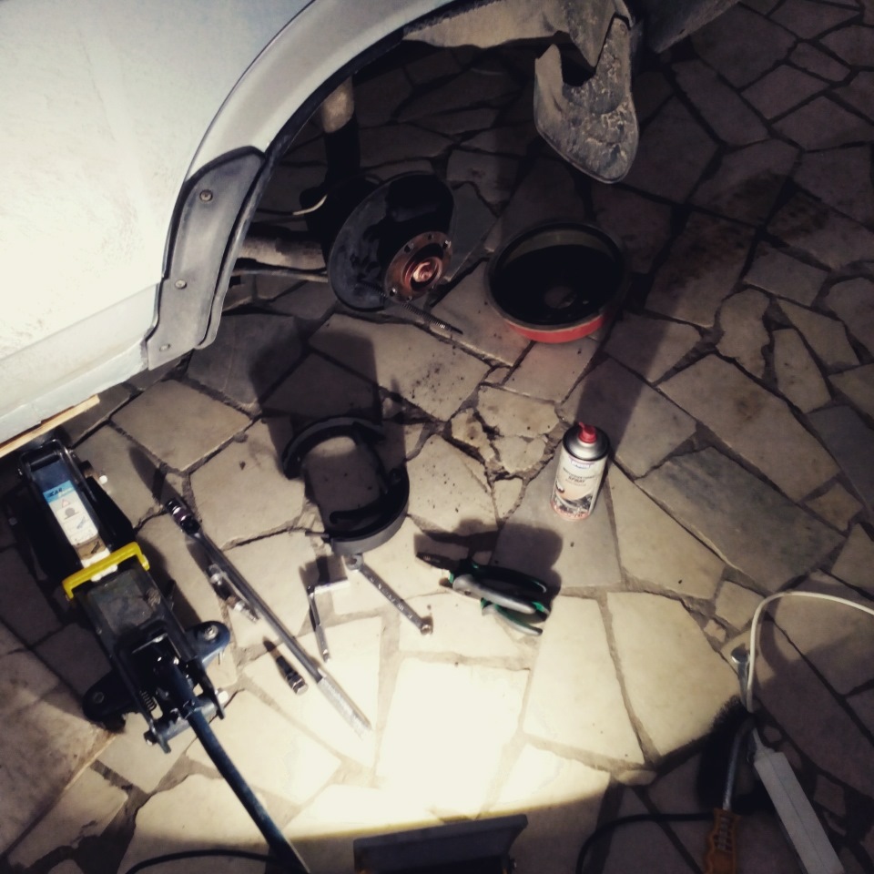 Ручник ожиииил!)а так же я в роли путеводителя) — Lada 21099, 1,5 л ...