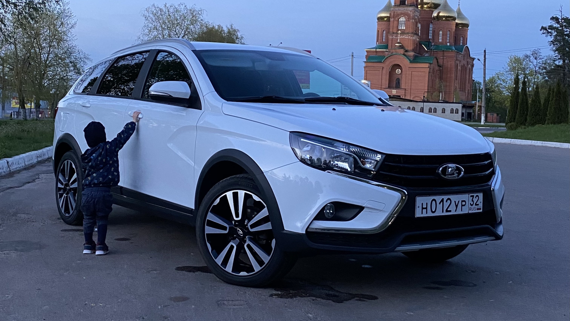 Lada Vesta SW Cross 1.6 бензиновый 2018 | Family Wagon на DRIVE2