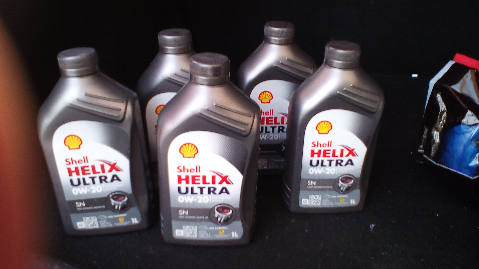 Масло 0w20 oil club. Shell Ultra 0w20. Shell Helix Ultra 0w20 SN. Shell Helix Ultra 0w20 SN Plus. 0w20 Helix Ultra SP.