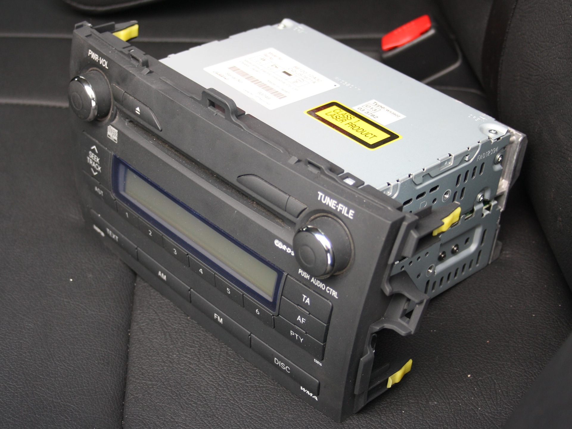 First Steps to Install Hi-Fi Music Equipment - Toyota Corolla 16L 2008