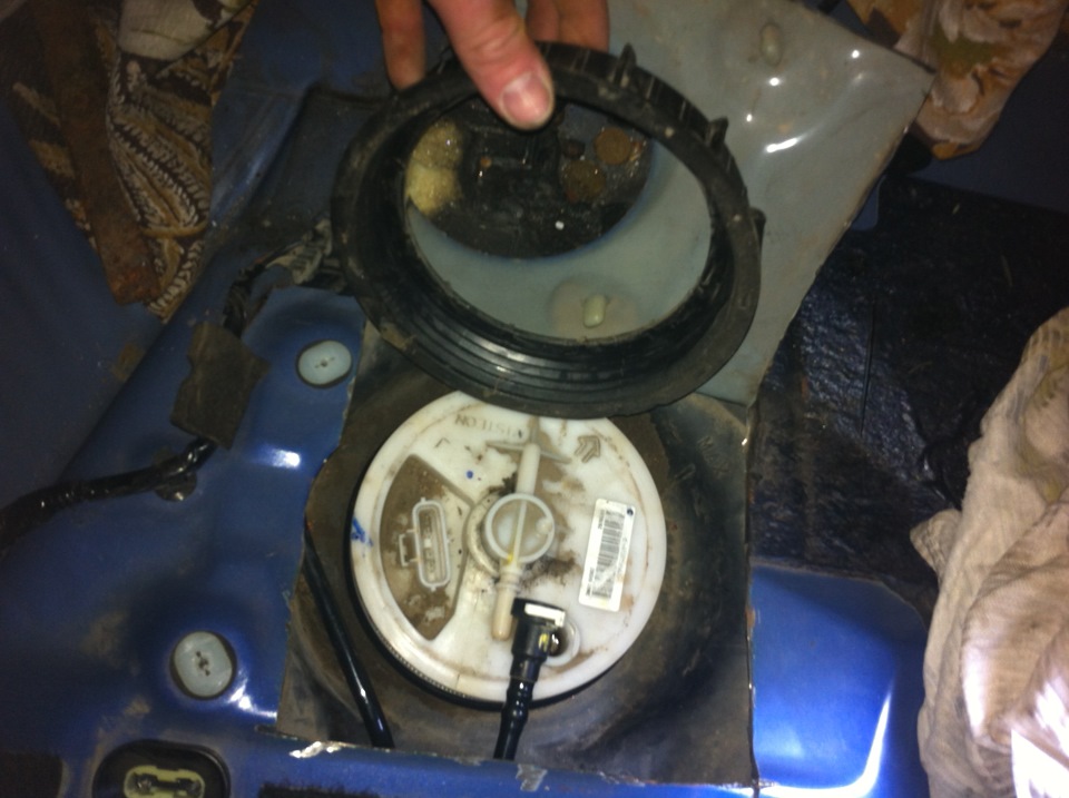 Замена топливного фильтра - Mazda 626 IV (GE), 1,8 л, 1997 года плановое ТО DRIV