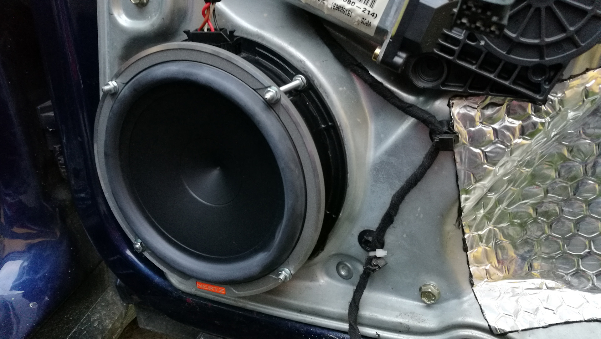 Опять апгрейд музыки — Volkswagen Passat Variant (B5), 1,9 л, 2000 года ...