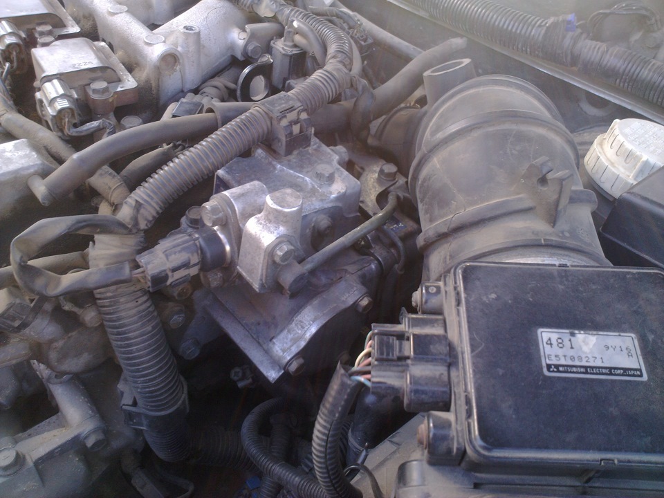 Тнвд мицубиси каризма. ТНВД 4g93 GDI 1997. ТНВД Каризма 1.8 GDI. 1,8 GDI Mitsubishi Carisma ТНВД.