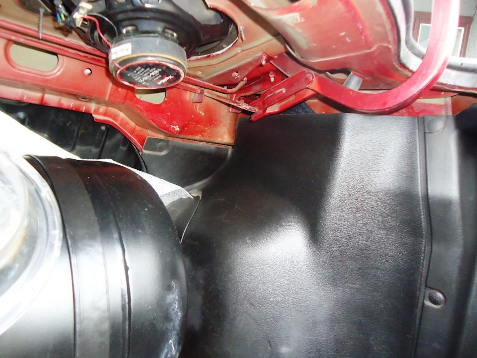 Установка газовых лифтов в багажник — Daewoo Lanos, 1,5 л, 2005 года ...