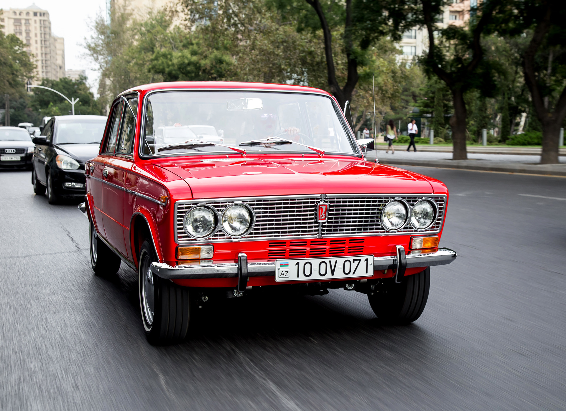 Движение лад. GS 2103. Lada 2103 1976 - 2012. Lada 2103 left. ВАЗ 2103 В движении.