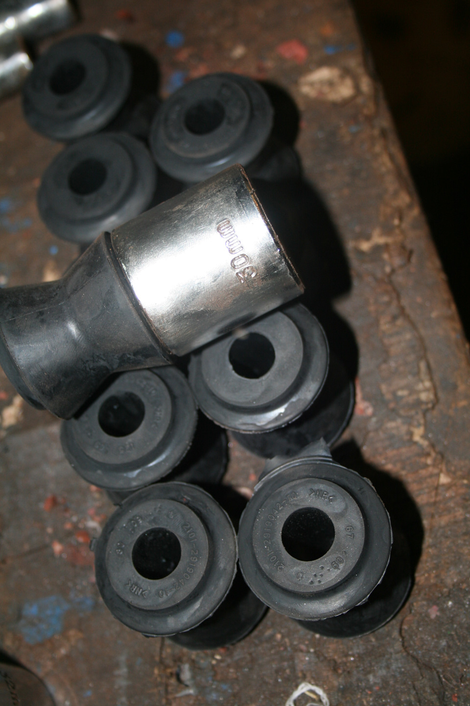 Кризис в кармане или перепрессовка тяг заднего моста. — Lada 4x4 5D, 1 ...