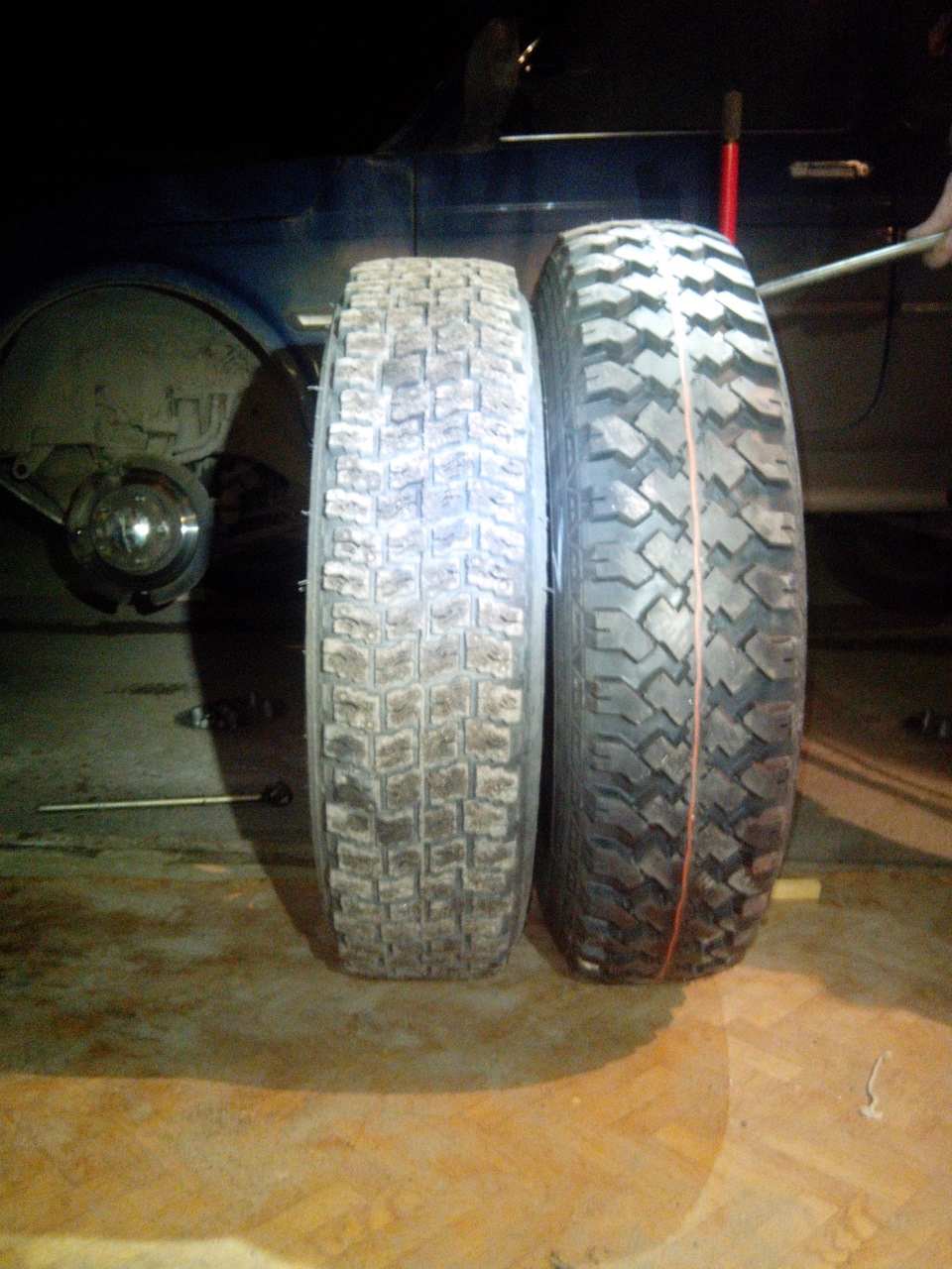 Шины на ниву 2121 кама. Автопокрышки нива ил родные. Шины кордиант картинка. Поджирает резину зимой. Кама и-511 на ниву.