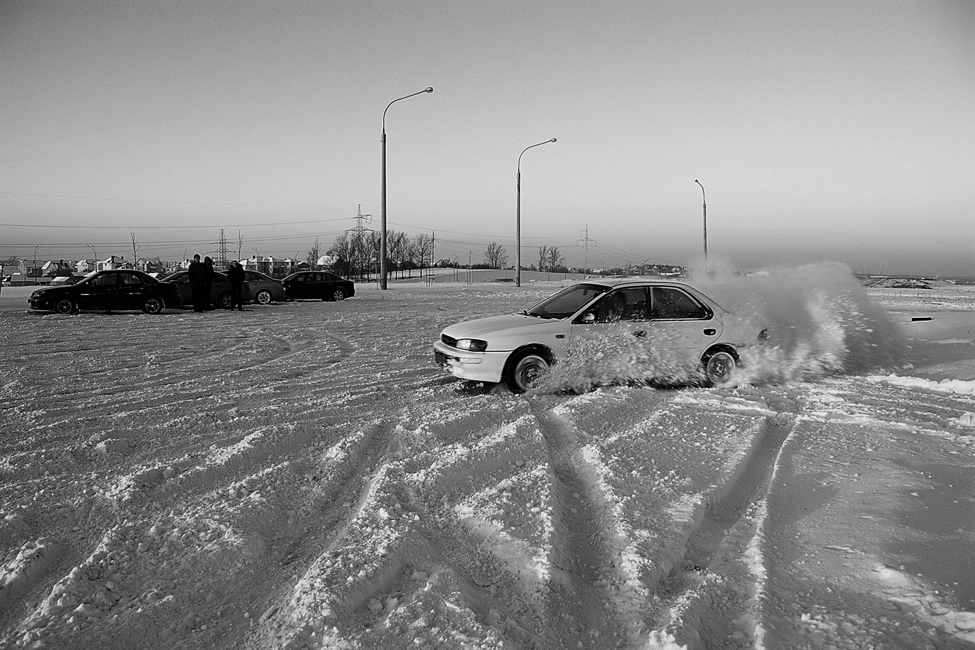 Машина в снегу. Игра машины снег