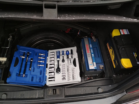 Решено Требуется помощь с АКБ)) - Mercedes-Benz E-class (W211), 2,7 л, 2002 года