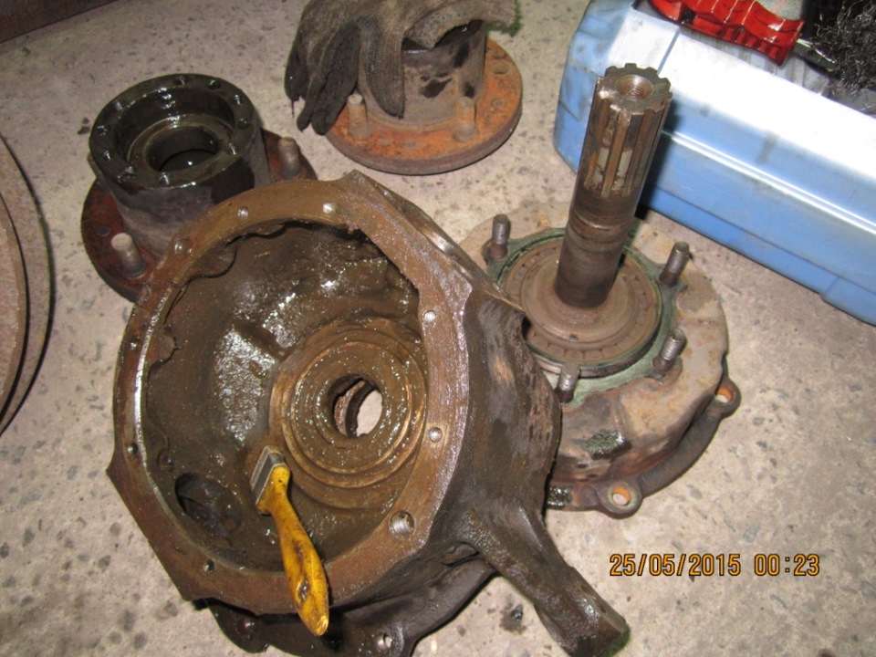 Привод переднего моста уаз 469. Уаз 469 ступица переднего моста. Привод переднего моста уаз 469. Передний мост уаз 469. Разборка переднего.