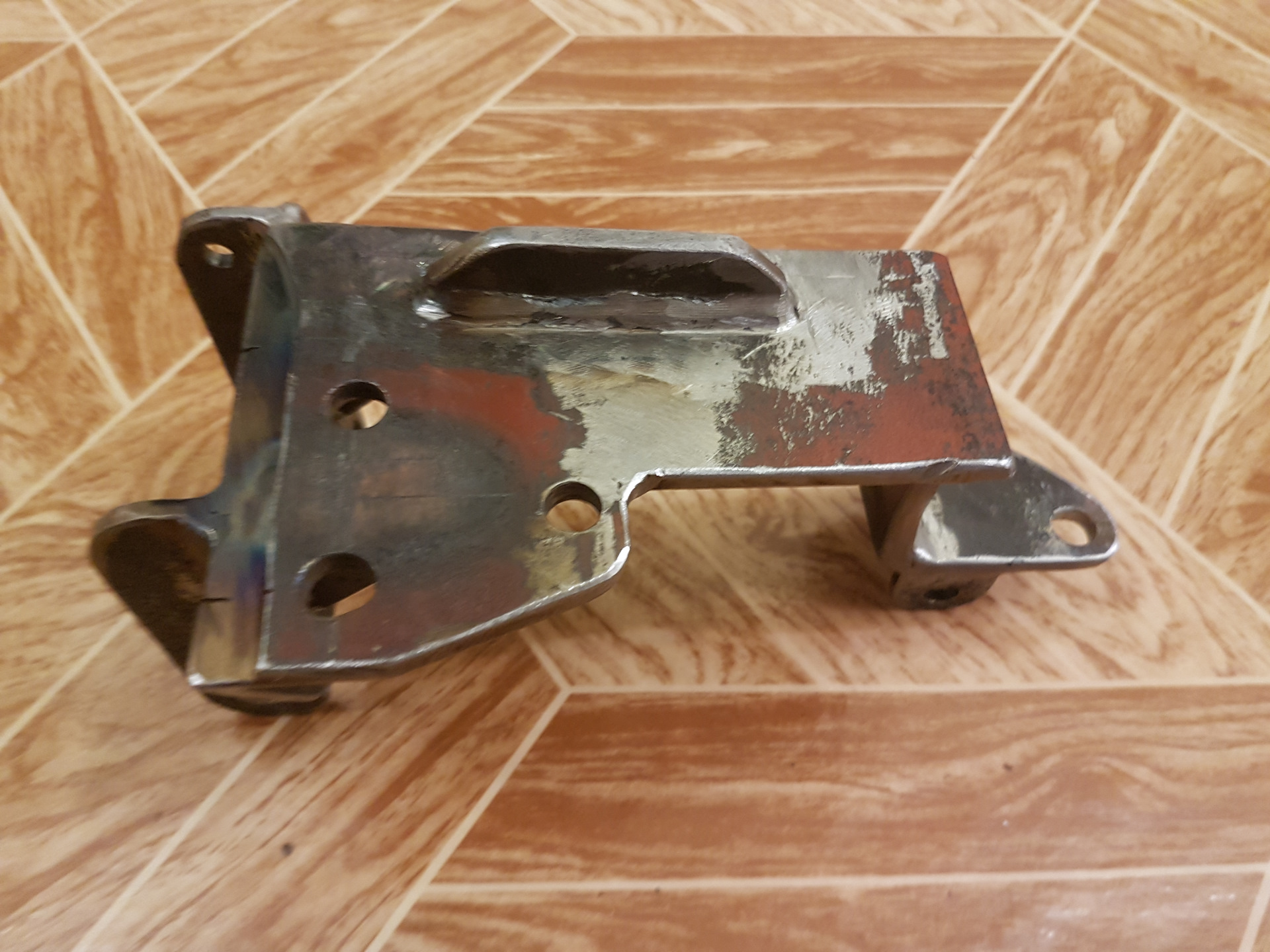 кронштейн гура. кронштейн гур уаз дв 409. кронштейн крепления гура змз 406. кронштейн гура ваз 2112 16 клапанов. кронштейн гура краз-250.