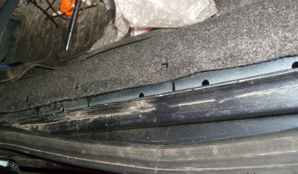 19. Свет в багажнике и свет на двери — Lada Гранта, 1,6 л, 2014 года ...