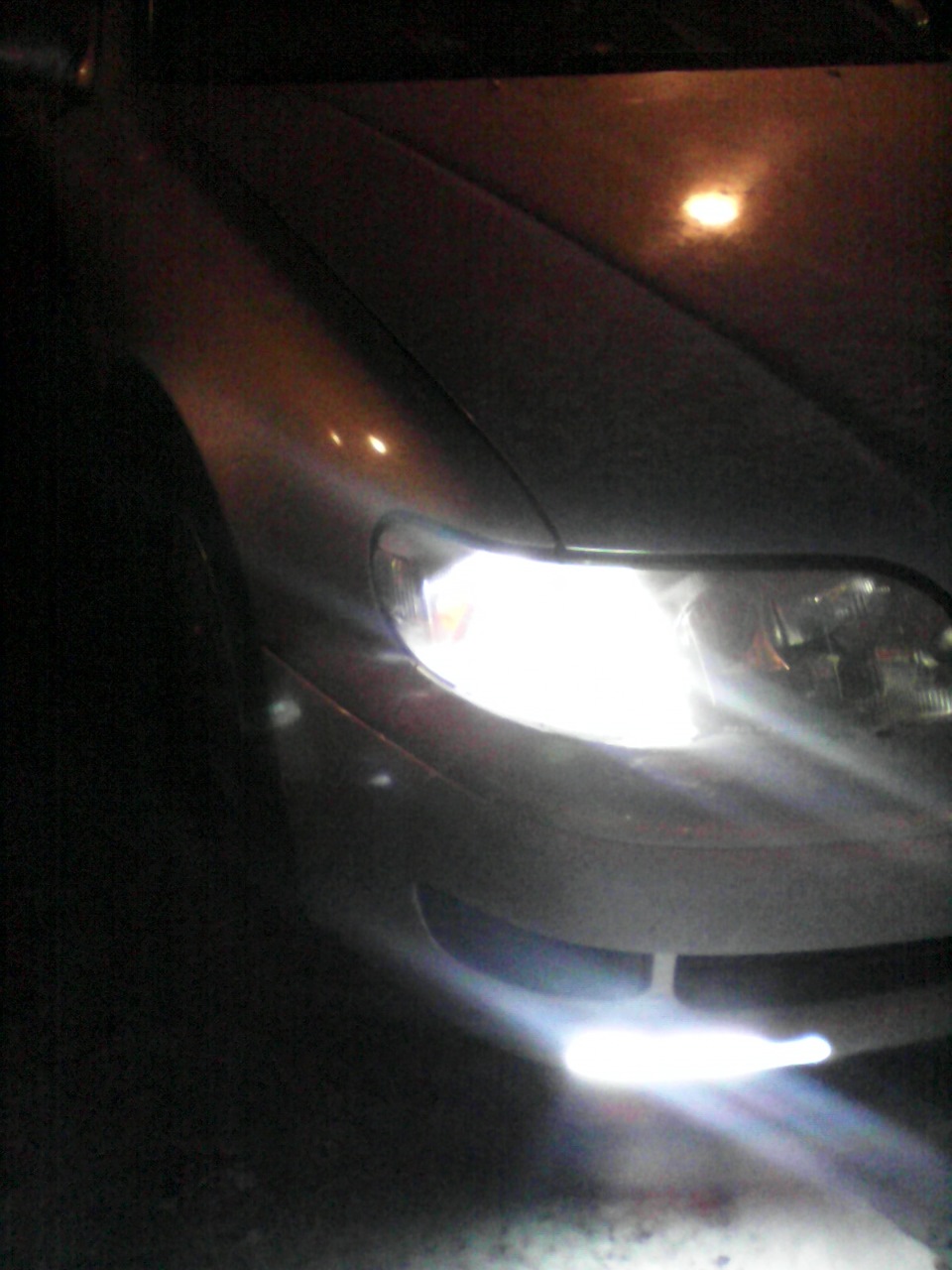 Вот приклеел наклейку и ДИОДЫ В ПОВОРОТНИКИ — DRIVE2