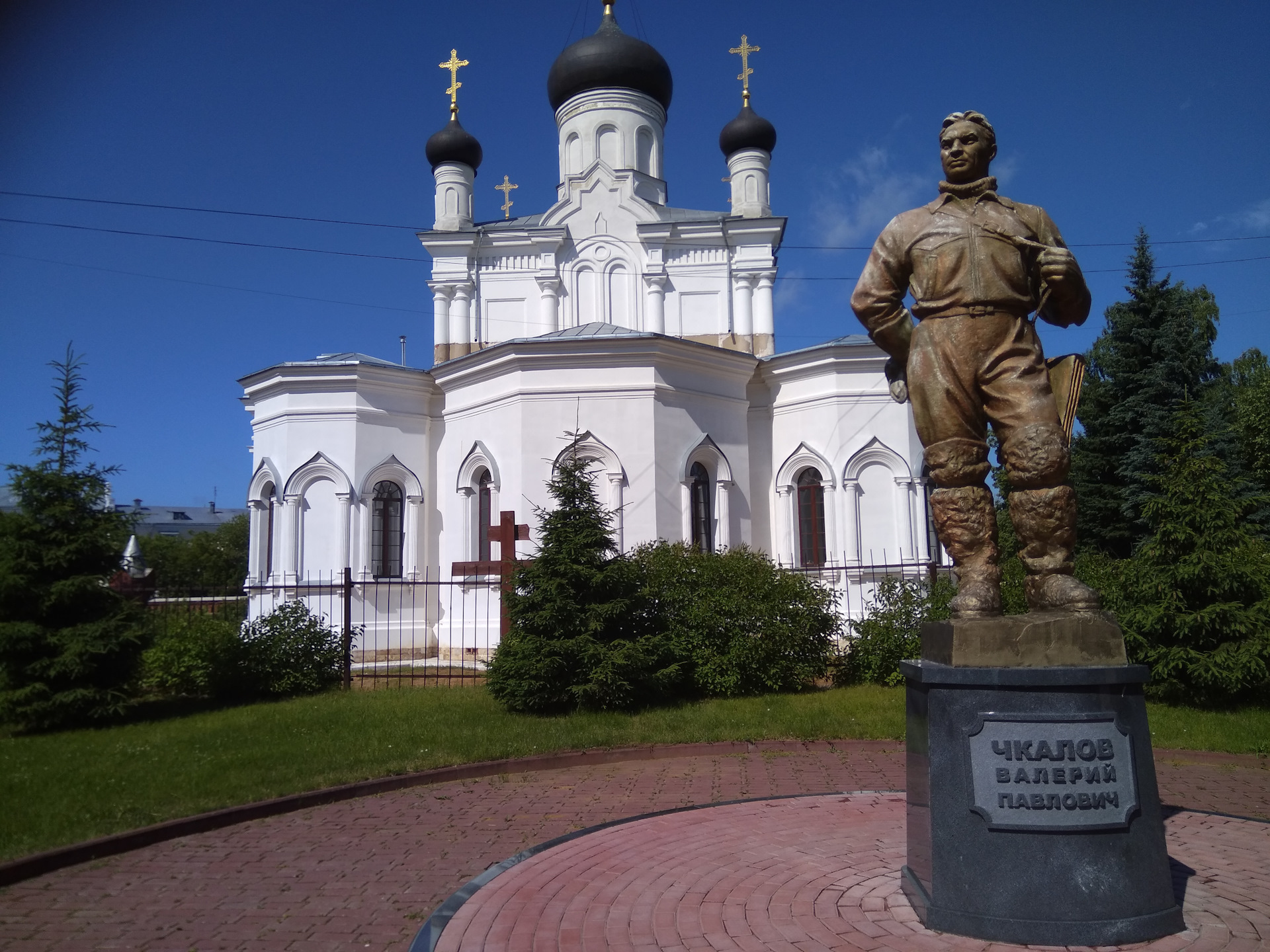 Памятник Чкалову в Егорьевске