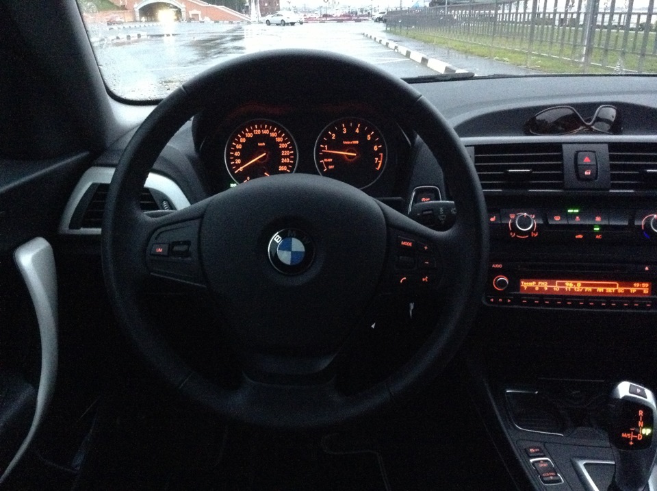 Bmw 1 панель