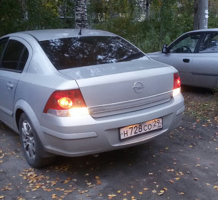 Яркий задний ход — Opel Astra H, 1,8 л, 2008 года | тюнинг | DRIVE2