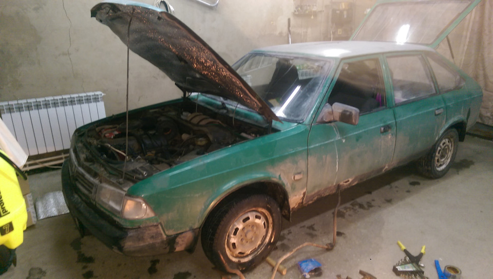 Уводит при разгоне и торможении. — Москвич Святогор, 1,6 л, 1999 года ...