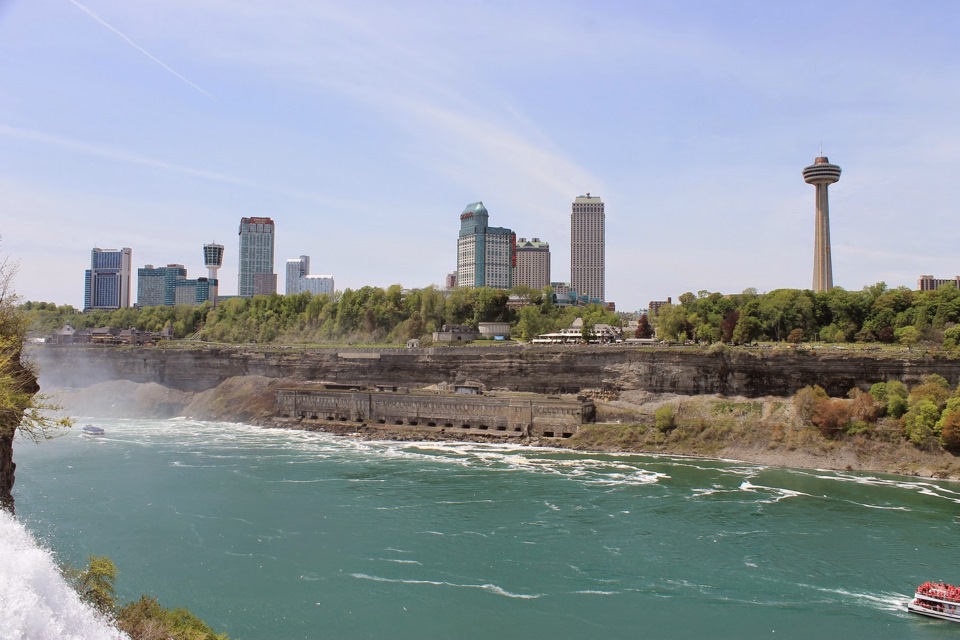 Rainbow Bridge or on foot in America