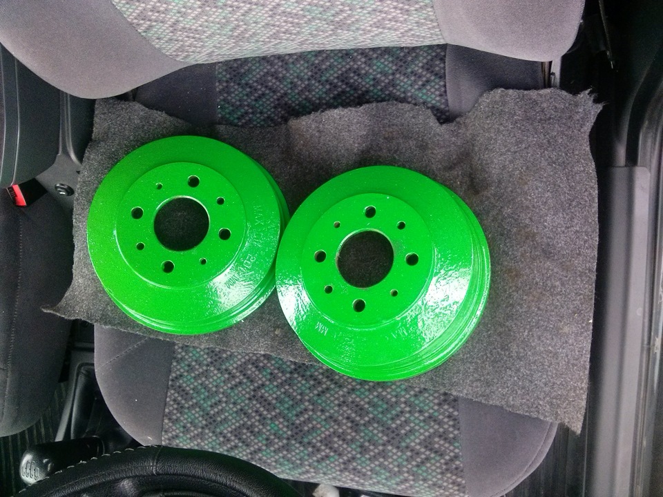 Покрасил барабаны и откатал диски — Lada Приора хэтчбек, 1,6 л, 2008 ...