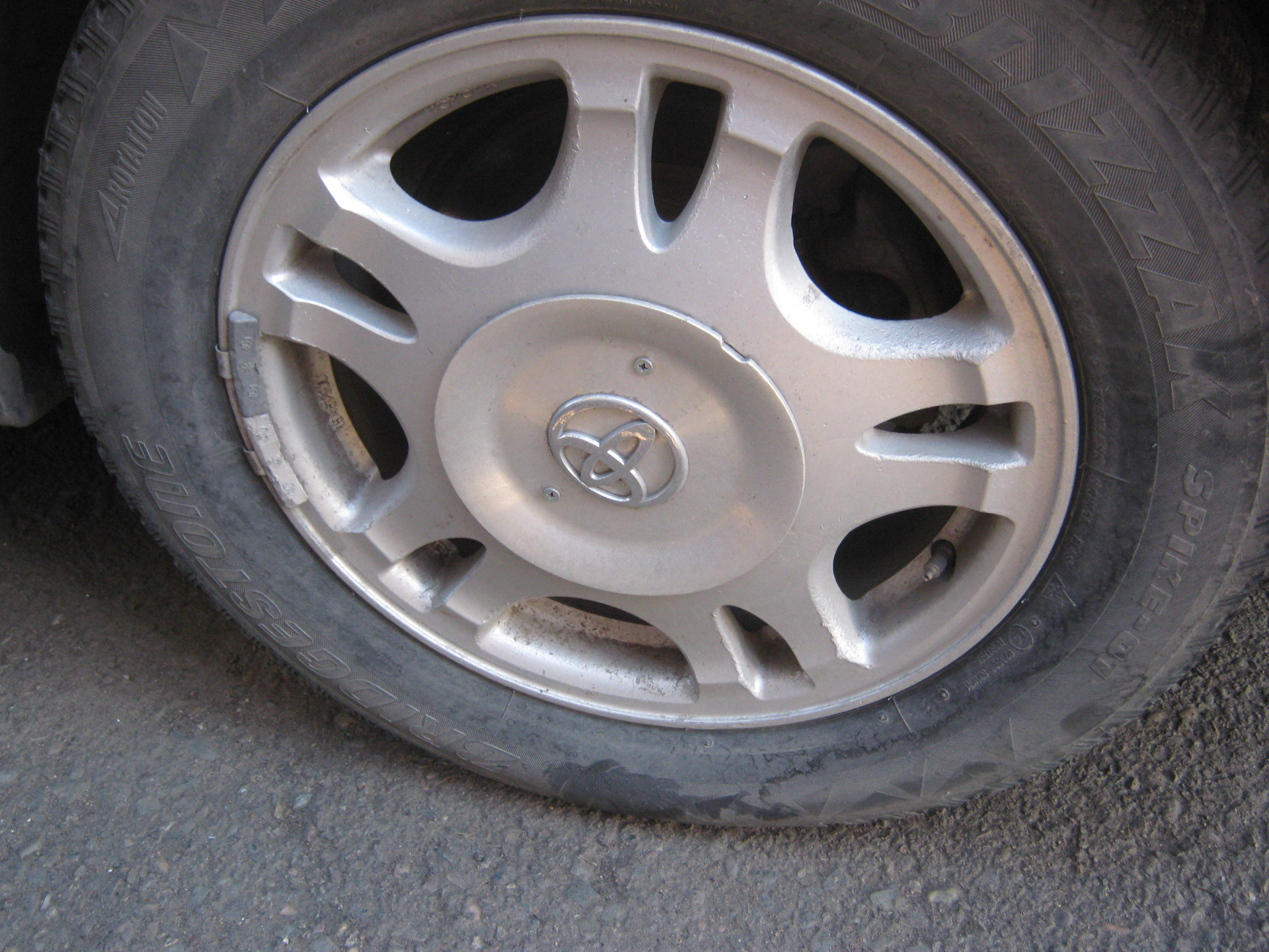 Колпаки на литые диски. — Toyota Camry Prominent (V30), 2 л., 1990 года ...
