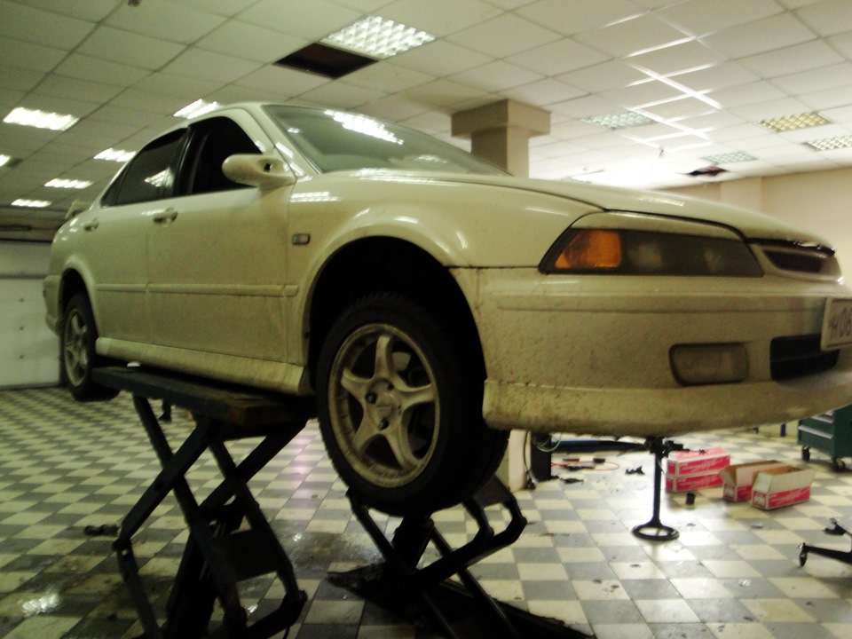 Ремонт подвески, установка амортизаторов KYB Excel-G — Honda Torneo, 2 ...