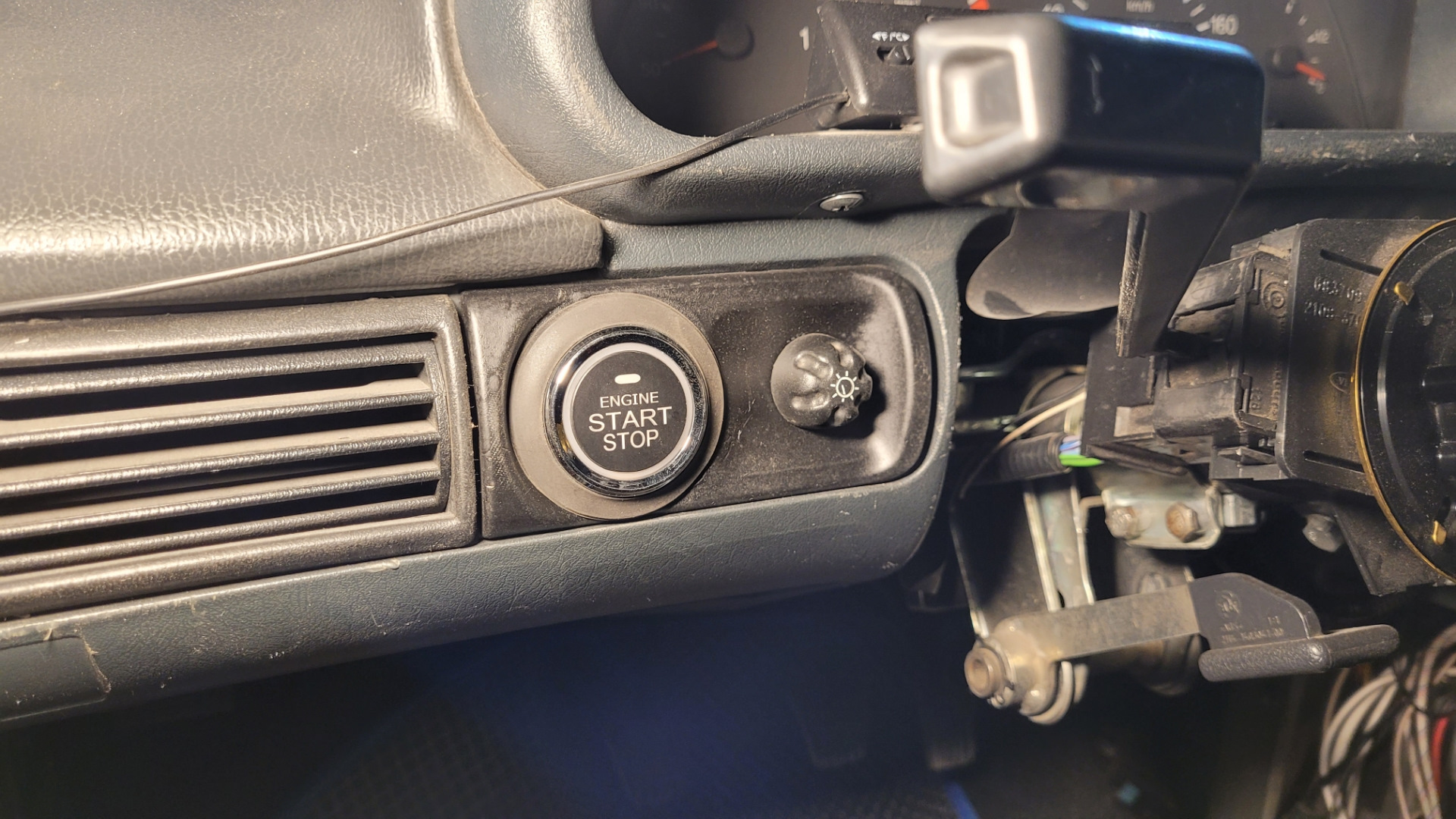 Кнопка старт стоп — Lada 2114, 1,6 л, 2012 года | стайлинг | DRIVE2