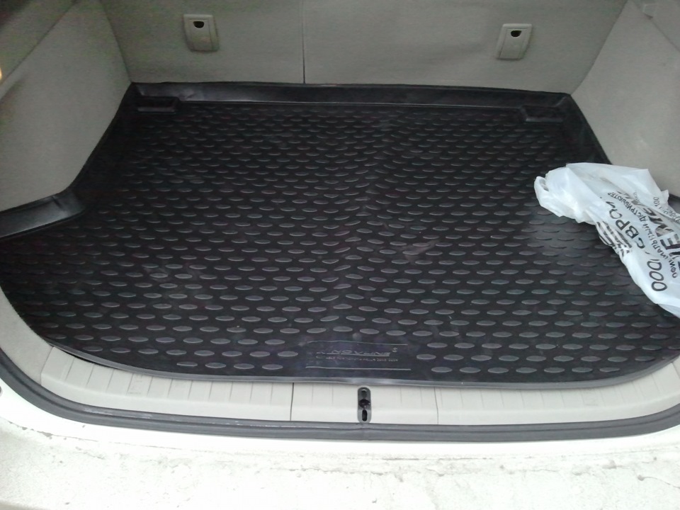 Полиуретановый коврик в багажник — Toyota Prius (20), 1,5 л, 2008 года ...