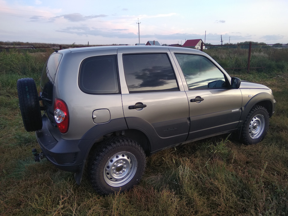 Грязевая резина Forward Safari 540 205/75 R15 — Chevrolet Niva (1G), 1 ...