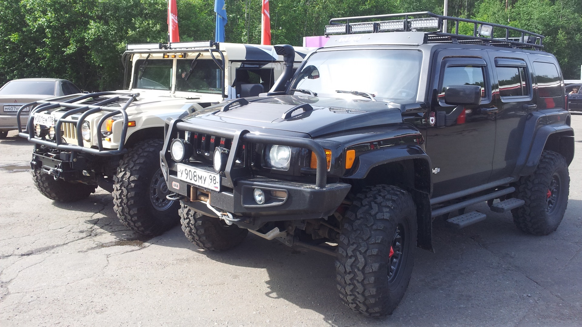 Hummer h3 на гусеницах. Армейский джип хаммер. Танк хаммер. Хаммер танк. Hummer h2 на гусеницах.