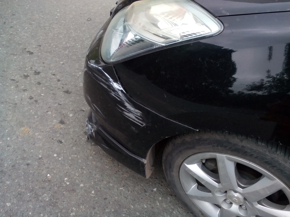 Маленькое Дтп. Чайзер оказался крепче. Люблю крепкие машины — Toyota ...