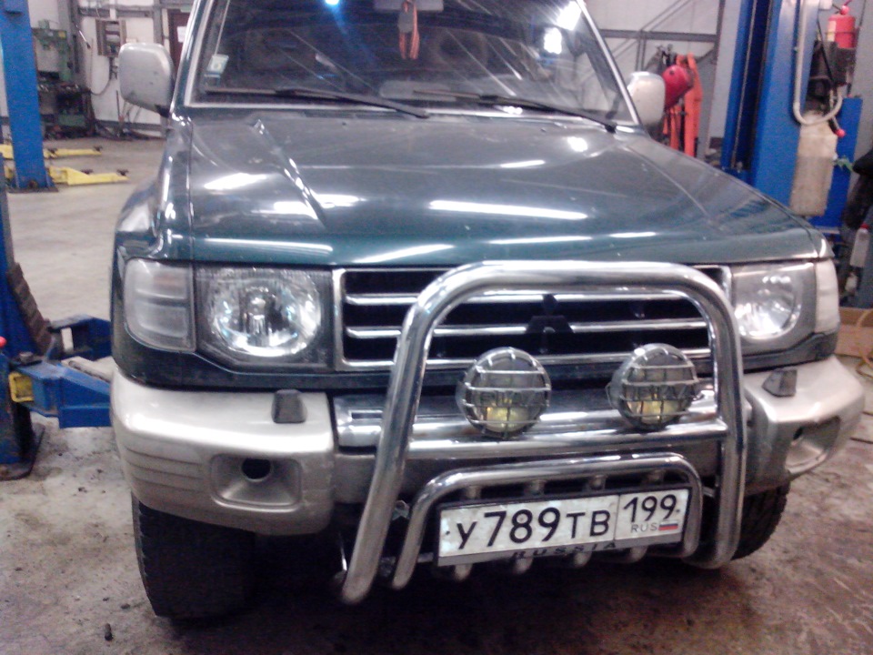 Новый стиль решетки радиатора — Mitsubishi Pajero (2G), 3 л, 1998 года ...
