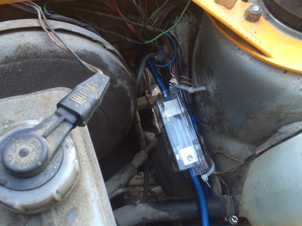 Установка проводки для усилка и под акустику — Lada 21093i, 1,6 л, 2001 ...