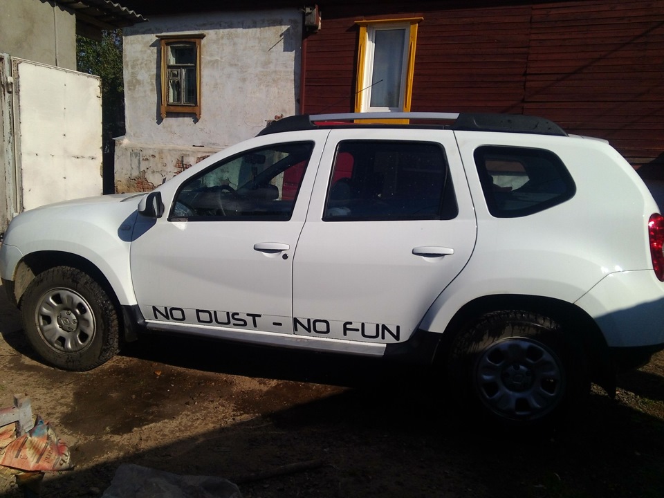 Наклеечки на борта — Renault Duster (1G), 1,6 л, 2013 года | стайлинг ...