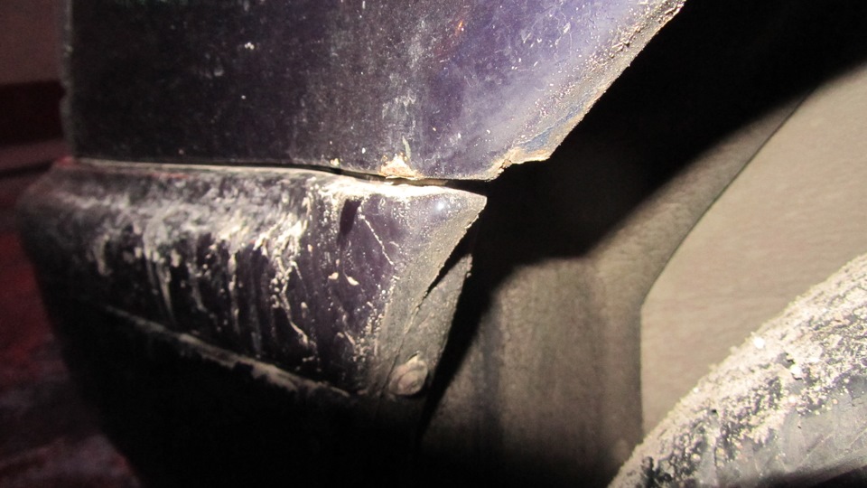 Ремонт бампера. Замена подкрылка — Volkswagen Passat B4, 1,8 л, 1995 ...