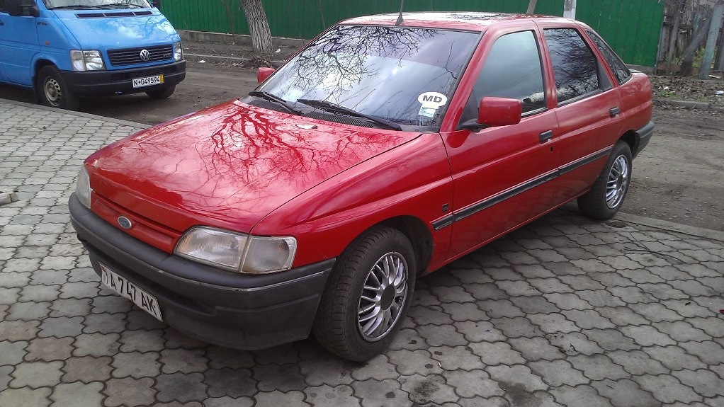 Купить Автомобиль Форд Эскорт