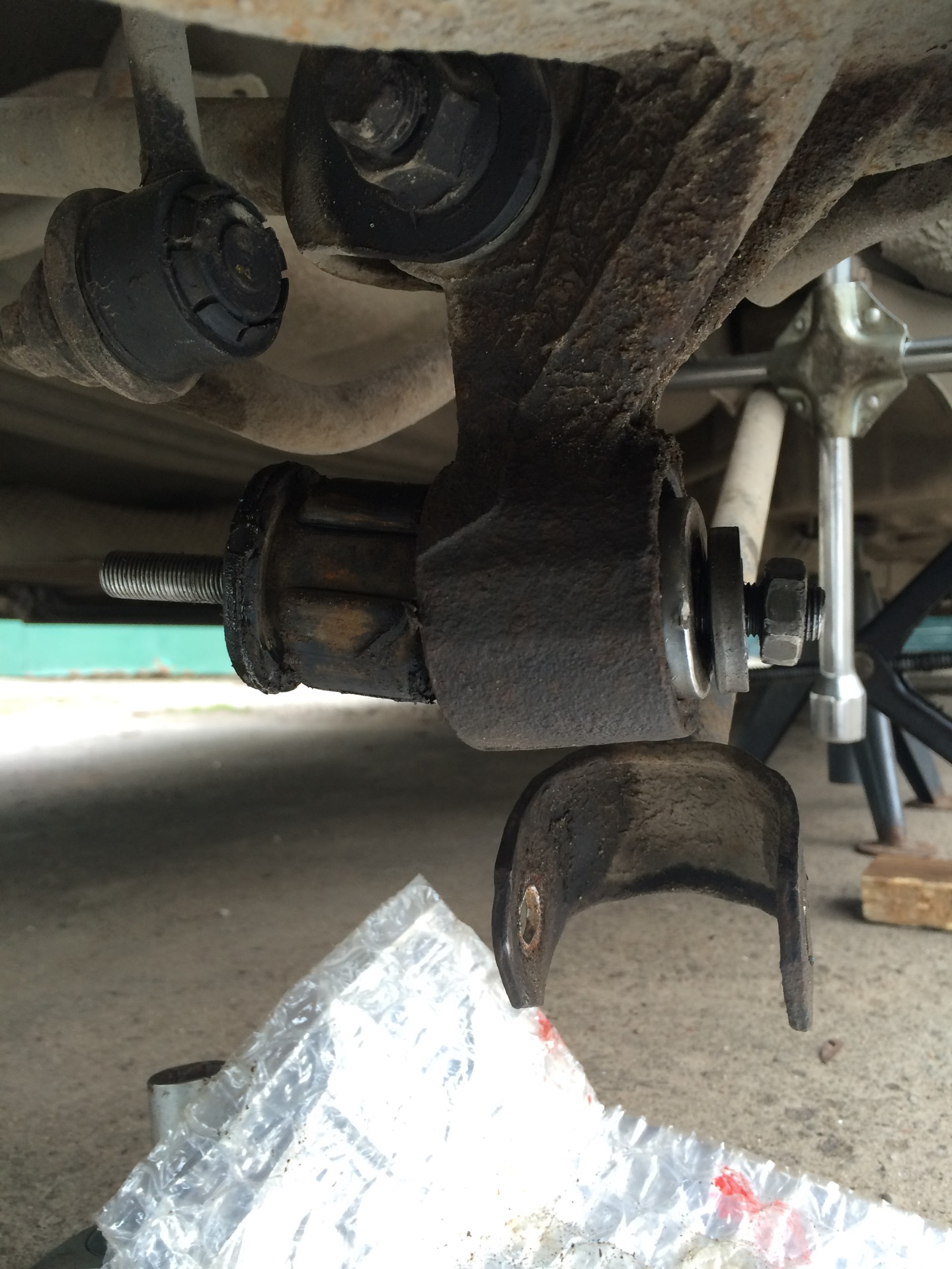 замена сайлентблоков цапфы