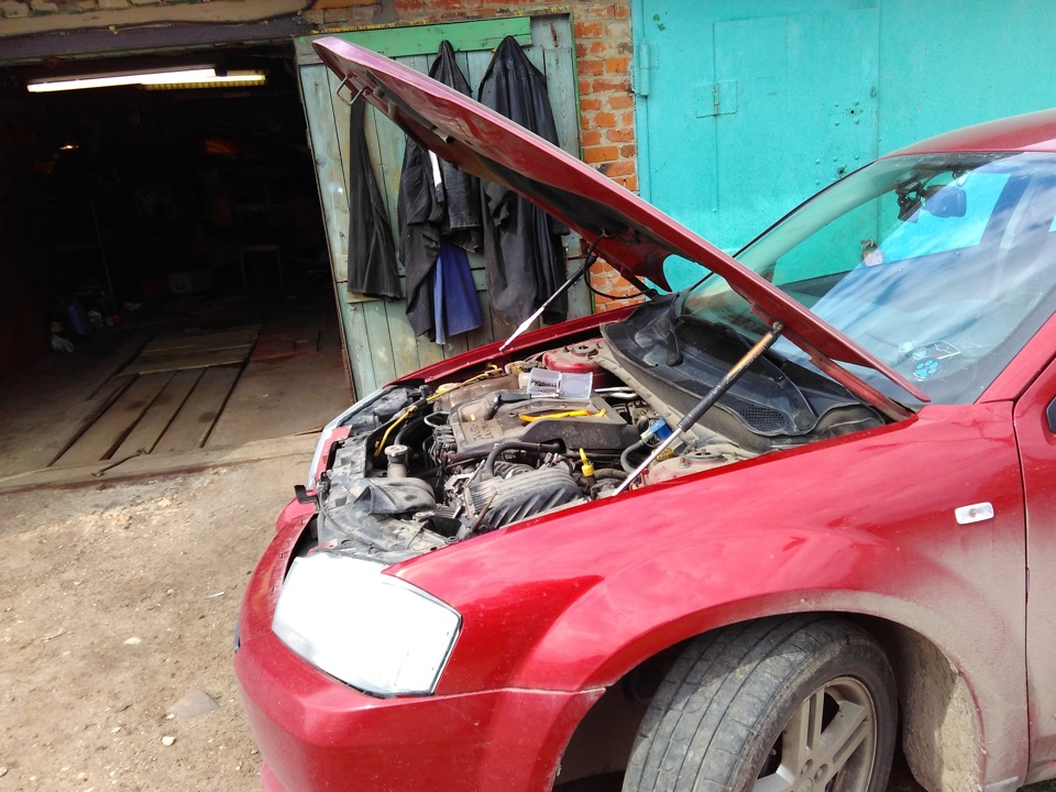 Поднятое положение — Dodge Avenger Sedan