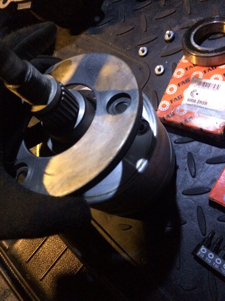 Photo from the logbook Hyundai Santa Fe (2G). Found on photo: 60082RSR