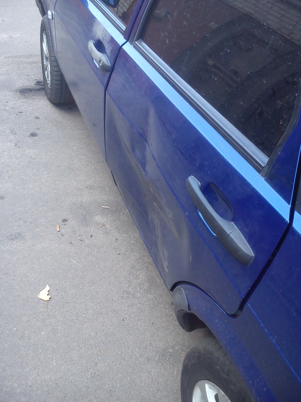 Опель астра въхал в заднюю левую дверь. — Lada 21093i, 1,5 л, 2002 года ...