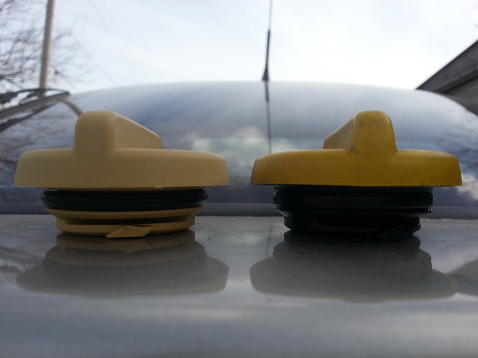 Заменил крышку маслозаливной горловины двигателя. — Opel Vectra B, 1,8 ...