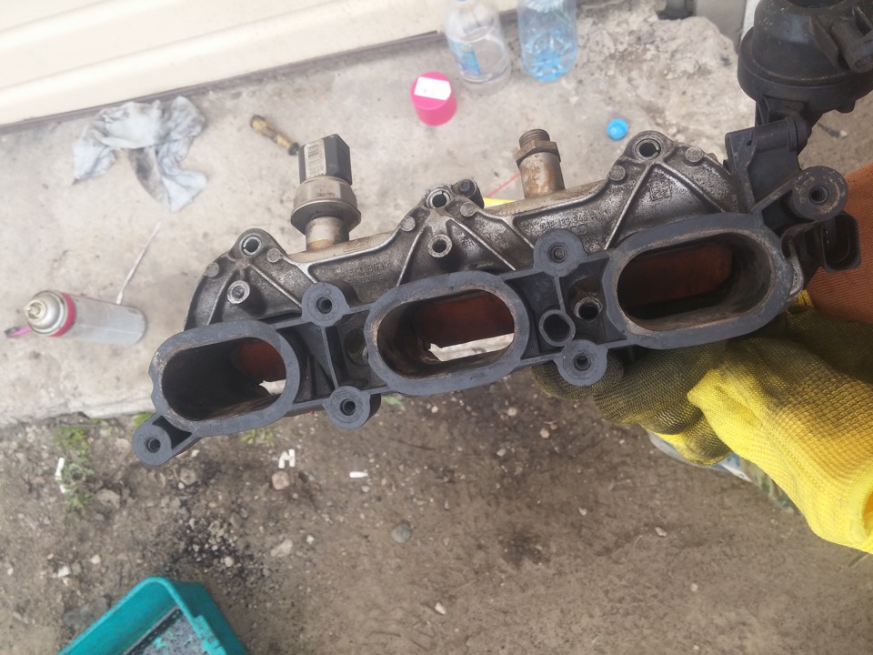 Чистка заслонок впускного коллектора, ремонт тяги заслонок — Audi A6 ...