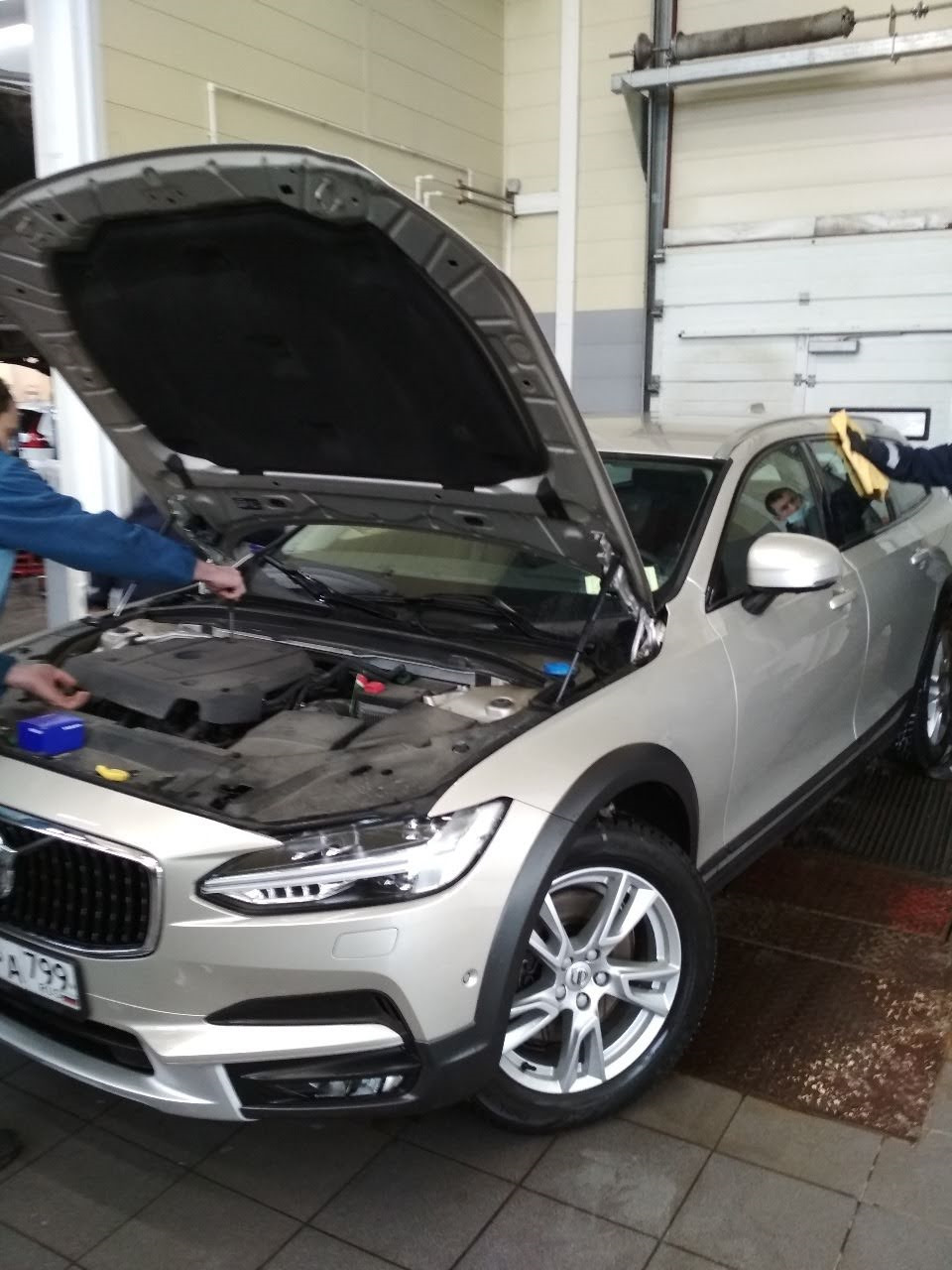 Вольво первый раз официально сломалась, и починилась. :) — Volvo V90 ...