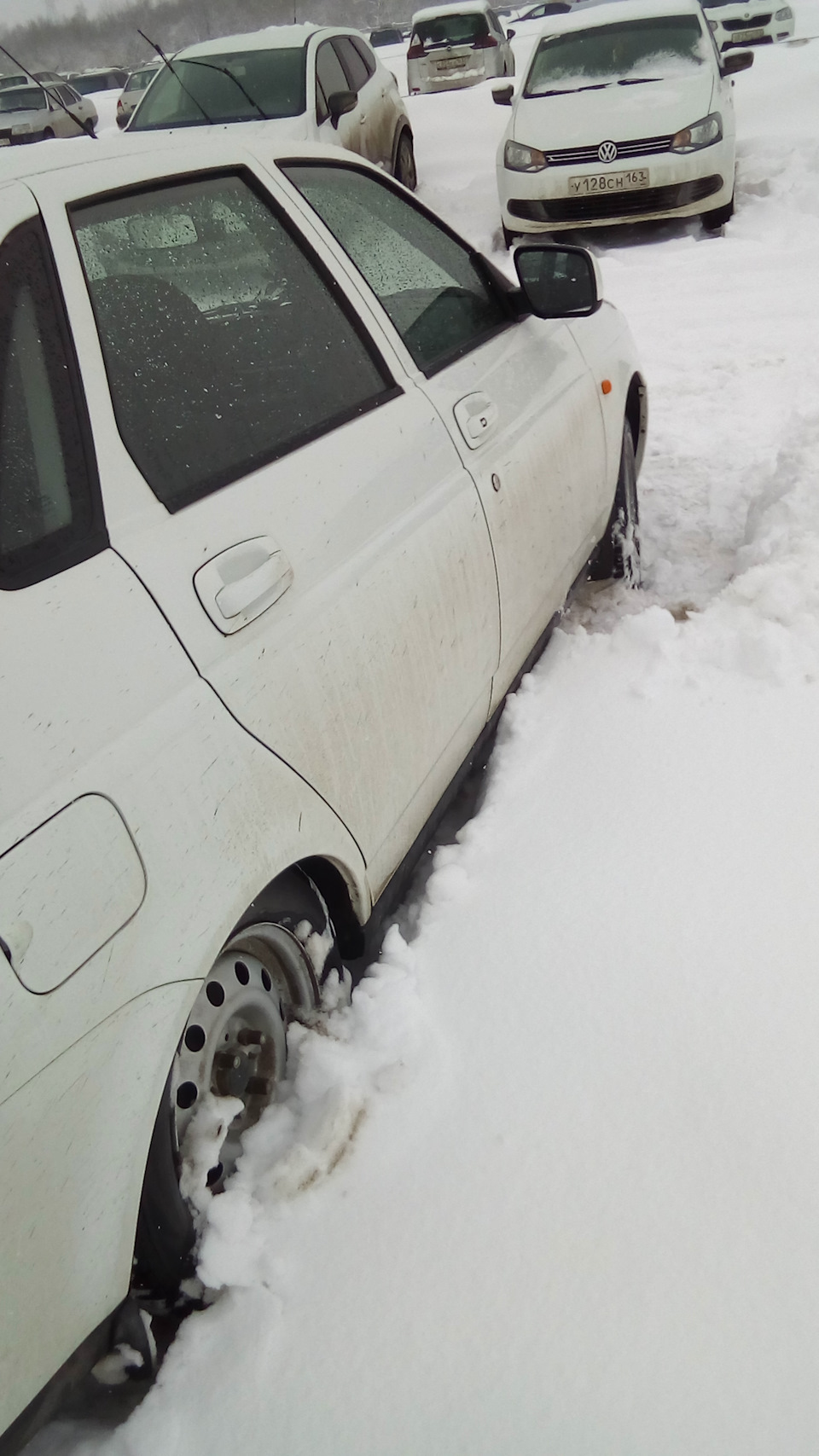 Застрял под конец зимы ) — Lada Приора седан, 1,6 л, 2015 года | другое |  DRIVE2