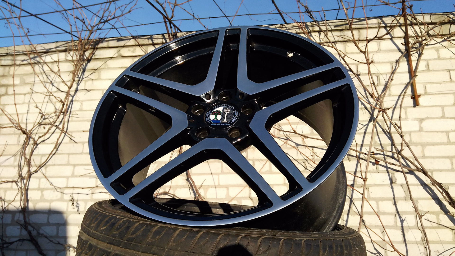 Диски r17 5x112. Диски 5 112 r19. 19 Дюймов диски 5/112. Диски АМГ 17 5 114.3. Диски литые r19 5x112 разноширокие Demon.