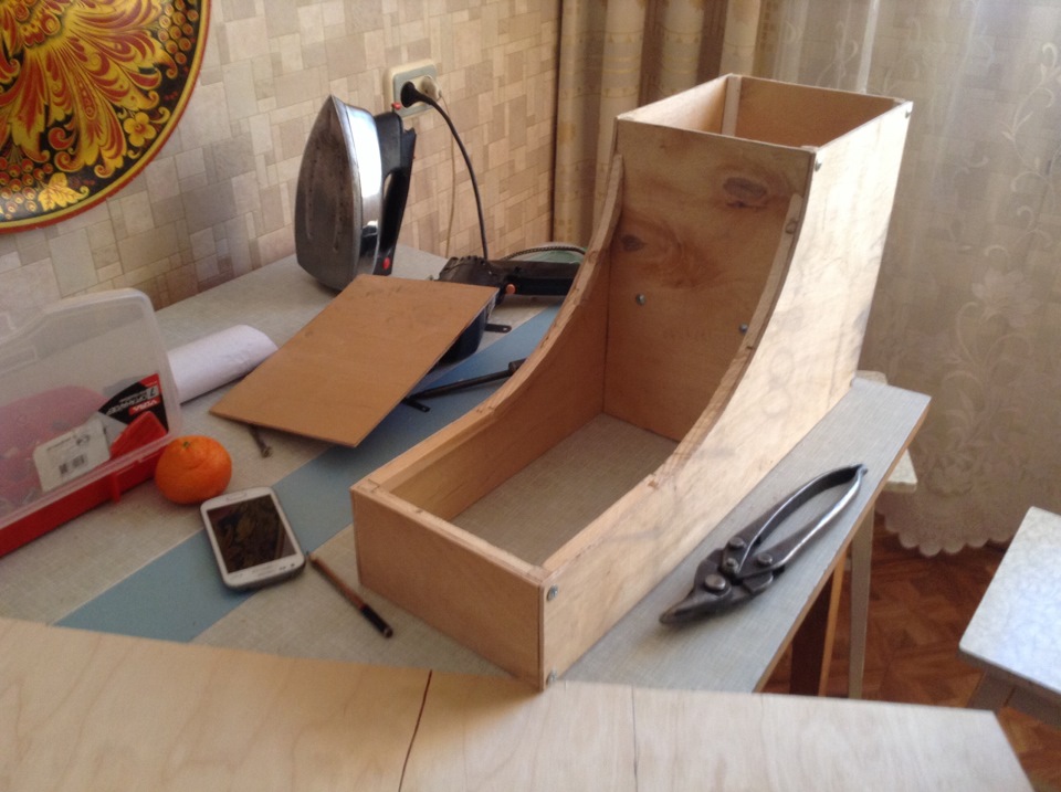 Самодельный подлокотник — Lada 21041, 1,6 л, 2006 года | тюнинг | DRIVE2